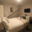 Double room at Heathrow Roomzzz BnB